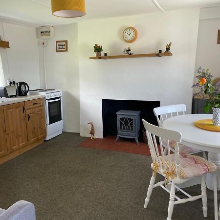 Anne'S Thatched Cottage Kilcar Экстерьер фото